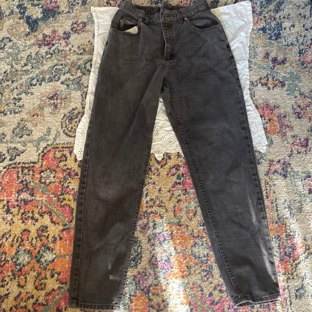 Lee mom jeans, size 28 worn good quality